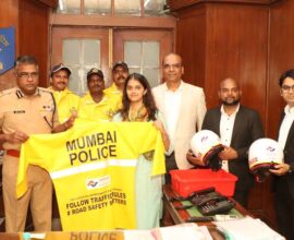 IIFL foundation, Yashlok welfare foundation provide recycled PVC raincoats to Mumbai police