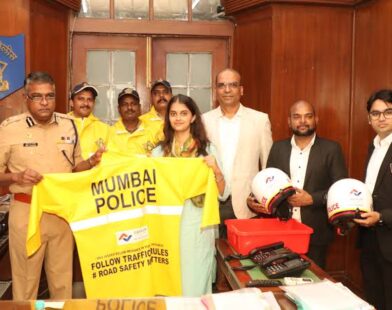 IIFL foundation, Yashlok welfare foundation provide recycled PVC raincoats to Mumbai police